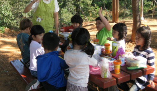 숲속부페 이미지