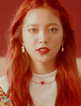 레드벨벳 컨셉과 많이 겹친다는 아이오아이 | 인스티즈