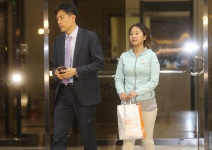 최순실 소유 빌딩으로 가는 정유라.jpg | 인스티즈