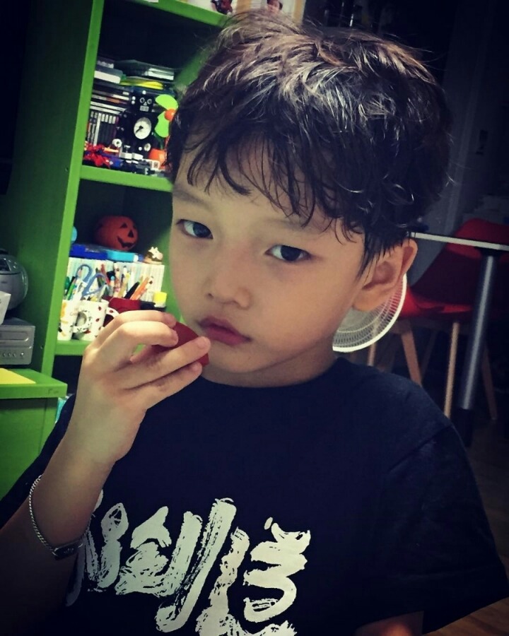 올해 초등학교 입학하는 키즈모델 정우주 | 인스티즈