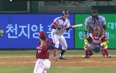 야구장에 발생한 지진.gif | 인스티즈