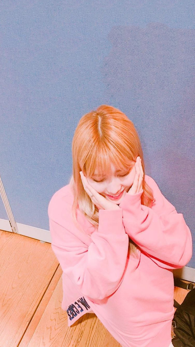 트와이스 모모 폰 배경화면 & 잠금화면. png | 인스티즈
