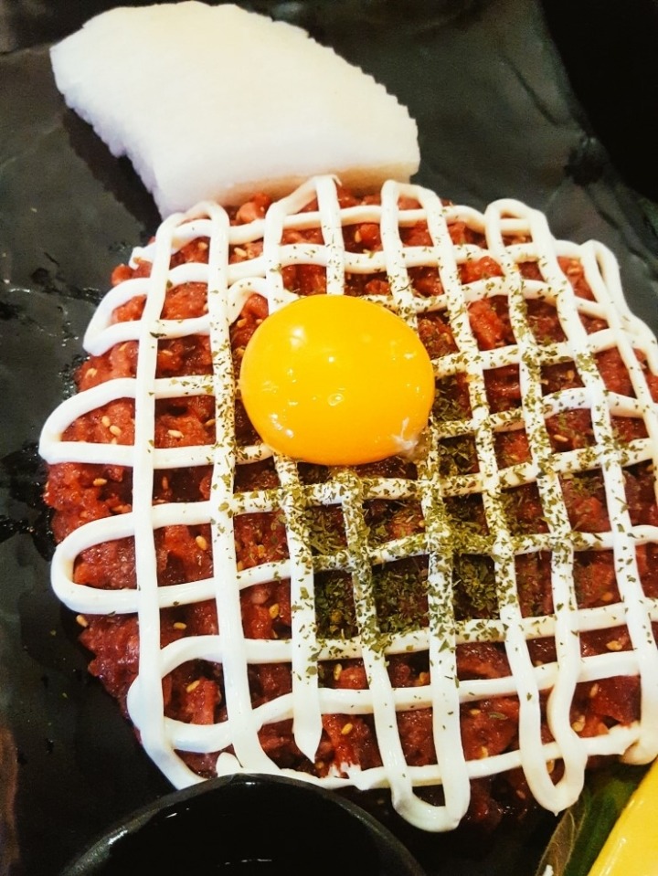 요즘 인기폭발이라는 치즈 크림 육회...jpg | 인스티즈