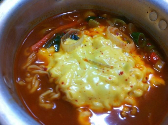 라면은 뭘 넣어먹어도 맛있어!!!!!!!! | 인스티즈