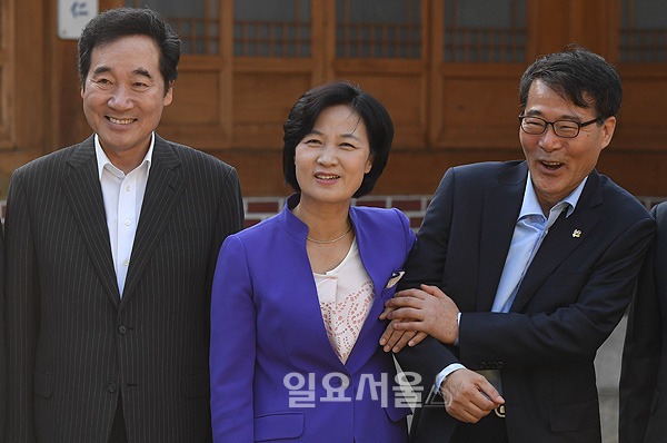 오늘자 프로팔짱러 추미애ㅋㅋㅋㅋㅋ.jpg | 인스티즈