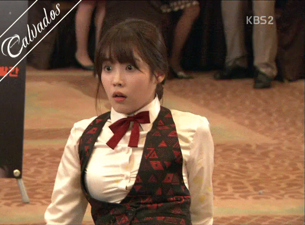 귀여움과 섹시함이 공존하는 아이유.jpgif | 인스티즈
