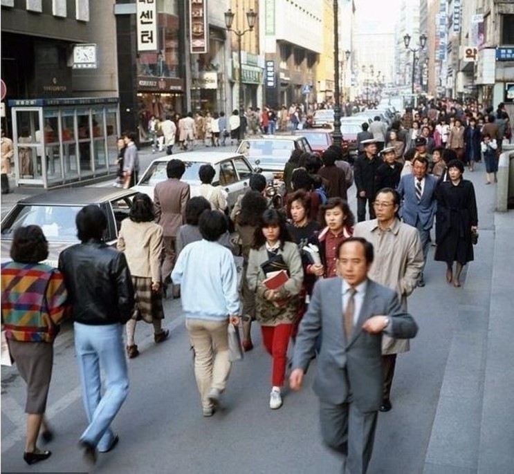 1930년대부터 1980년대까지... 명동이 여유롭게 독주하던 그 시절.... | 인스티즈