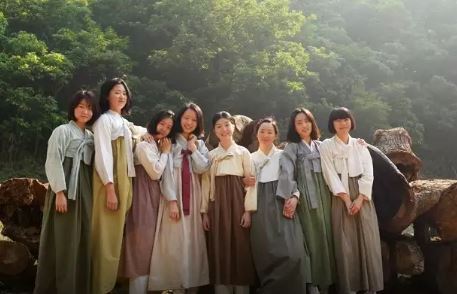  콘돔을 매일같이 씻던 소녀들이 받은 10억엔 | 인스티즈