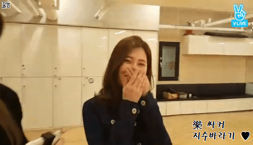 [다이아] 170106 V앱 꽁냥꽁냥 초밀착 GIF (빈챈현스) | 인스티즈