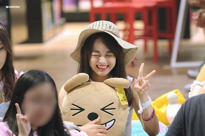 인형 따라하는 세정이 | 인스티즈