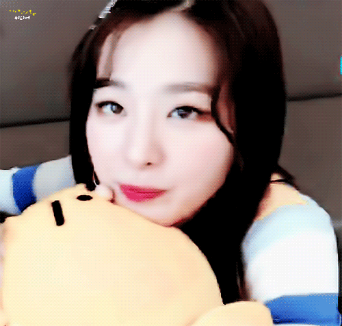 [레드벨벳] 옒쓸커플(예리,슬기) 과자 먹방타임.gif | 인스티즈