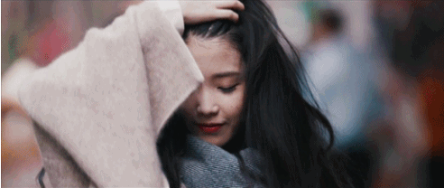 여자가 이럴때 너무 이쁘다.GIF | 인스티즈