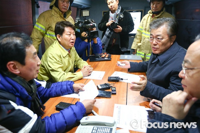 대구 서문시장 화재현장 찾은 문재인 | 인스티즈