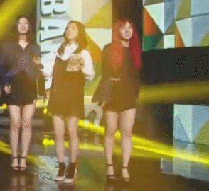 마마무 안무 따라하는 아이린.gif | 인스티즈