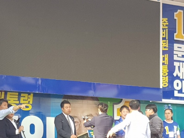 지금 현재 신촌 문재인 유세 현장 ㄷㄷ | 인스티즈