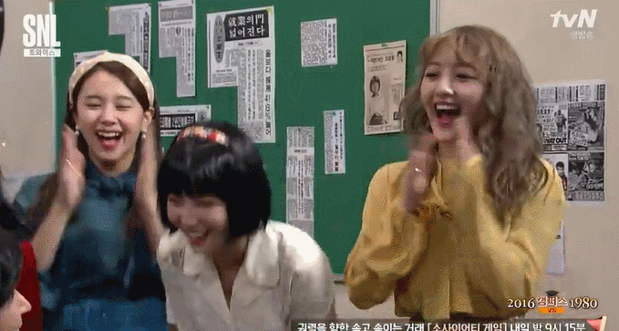 [트와이스] 흑발 모모 짤 | 인스티즈