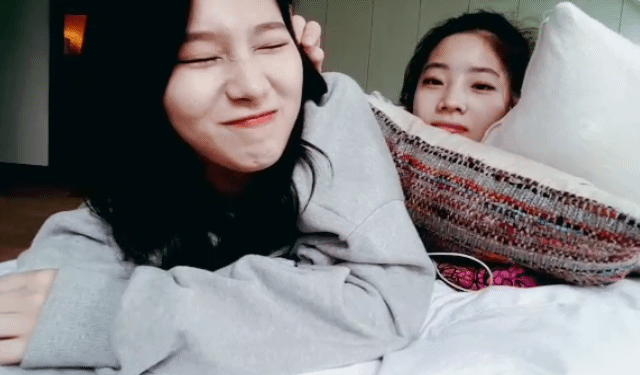 [트와이스] 다현이 앞에만 가면 유독 애교가 더 많아지는 사나 | 인스티즈