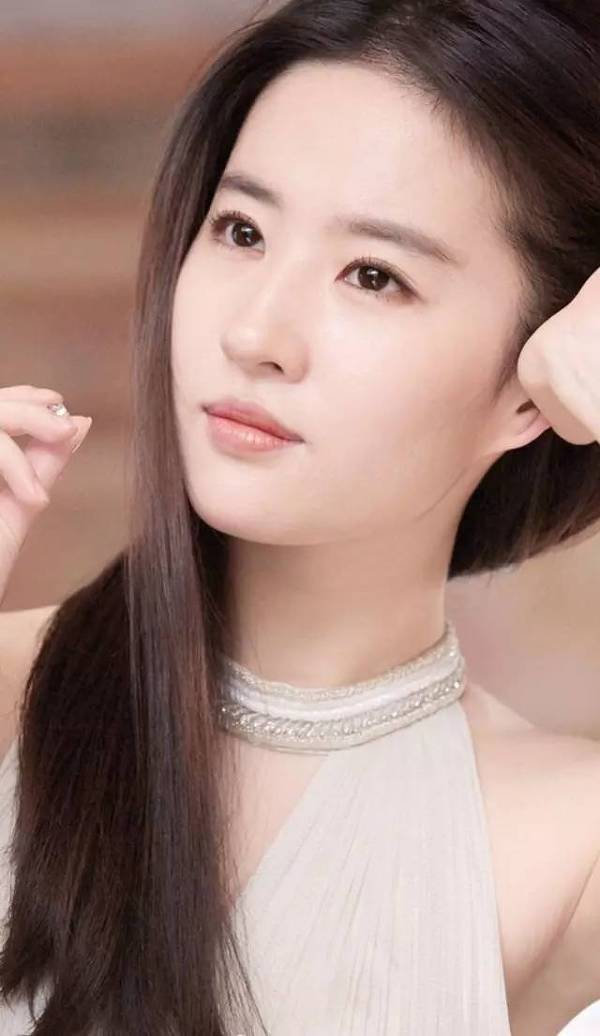 들꽃같은 얼굴도 분위기도 비슷한 중국의 동갑내기 배우 | 인스티즈