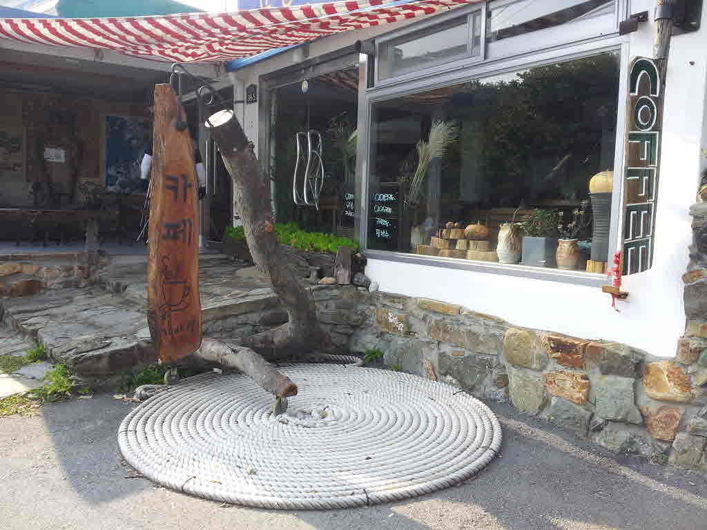 숲길 전경 이미지