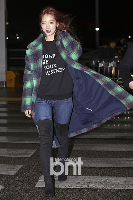 오늘 싸이하이부츠 신은 박신혜.JPG | 인스티즈