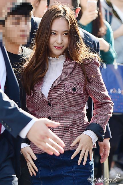 오늘자 크리스탈 근황 | 인스티즈