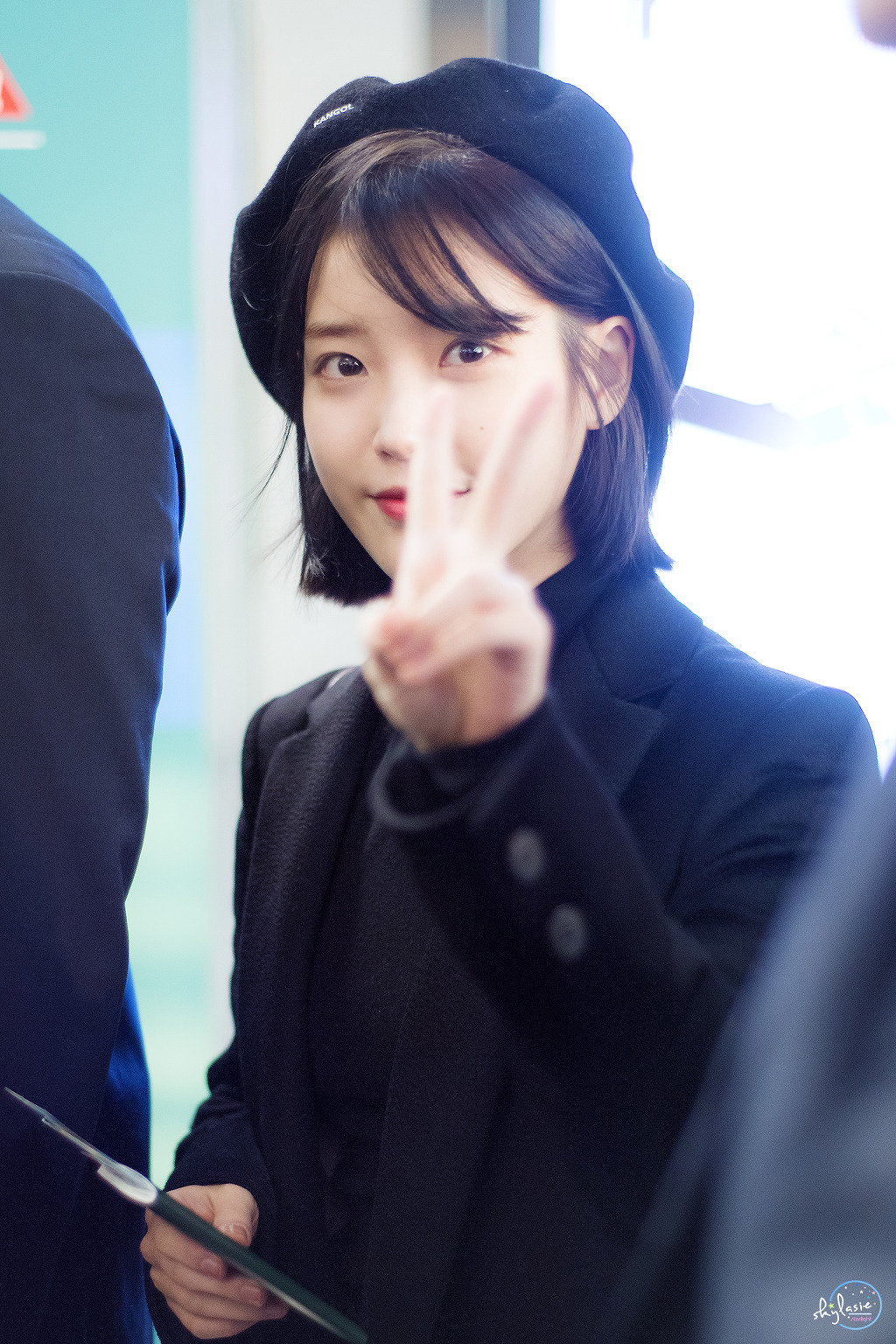 [17.01.06] 대만 출국 아이유.jpg | 인스티즈