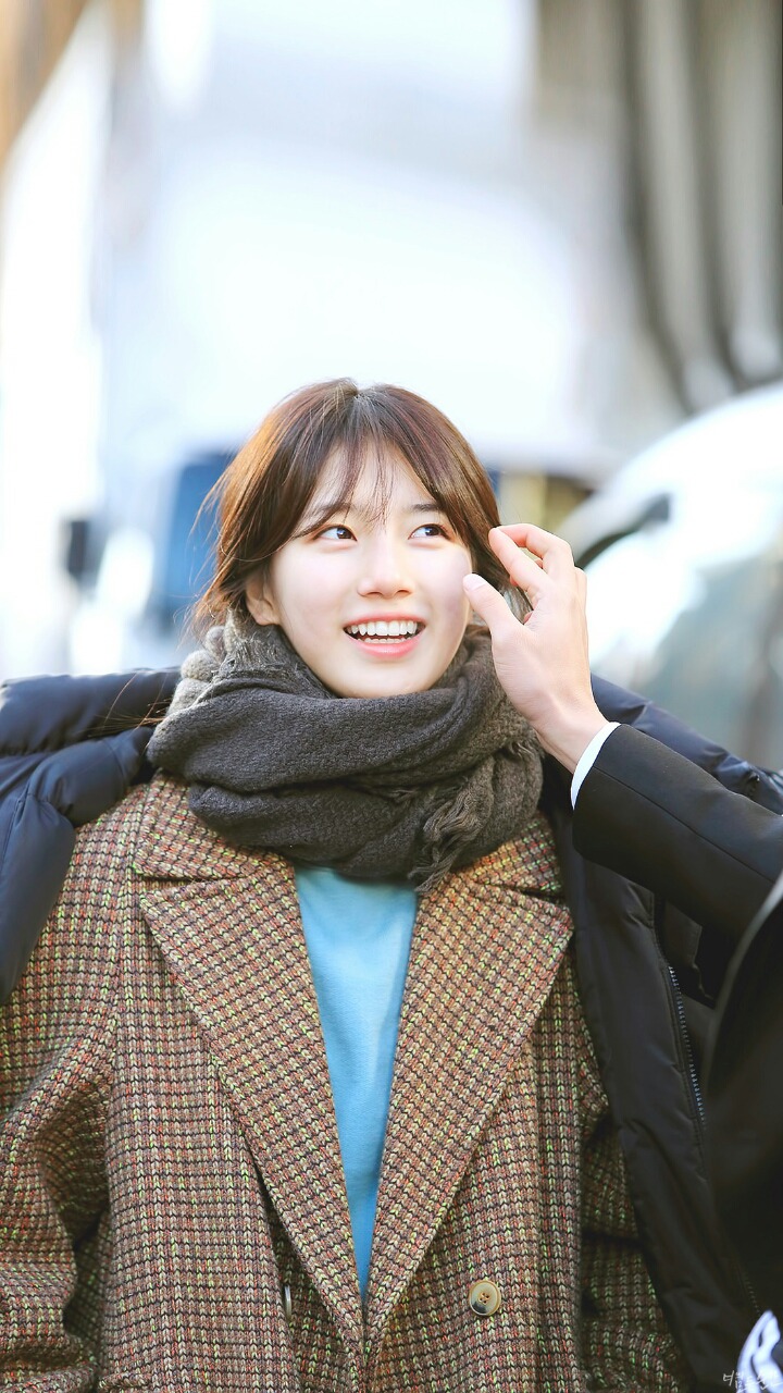 크레용팝 백댄서에게도 인사하는 연예인 | 인스티즈