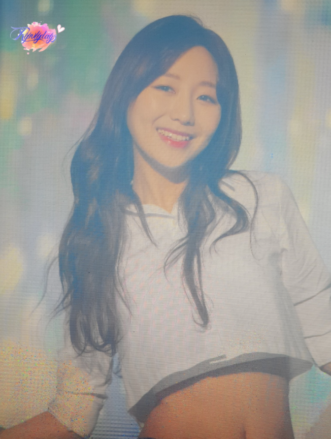 기존 이미지랑 큰 차이를 보인 오늘자 러블리즈 수정이.jpg | 인스티즈
