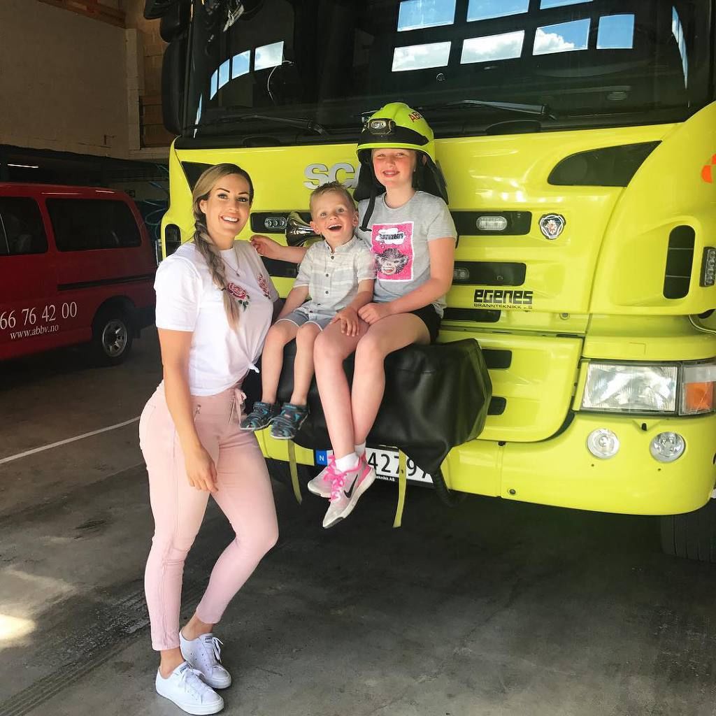 노르웨이 여성 소방관 | 인스티즈