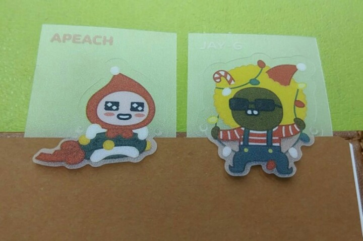 카카오프렌즈 빵 사면 주는 책갈피 용도의 띠부띠부씰 | 인스티즈