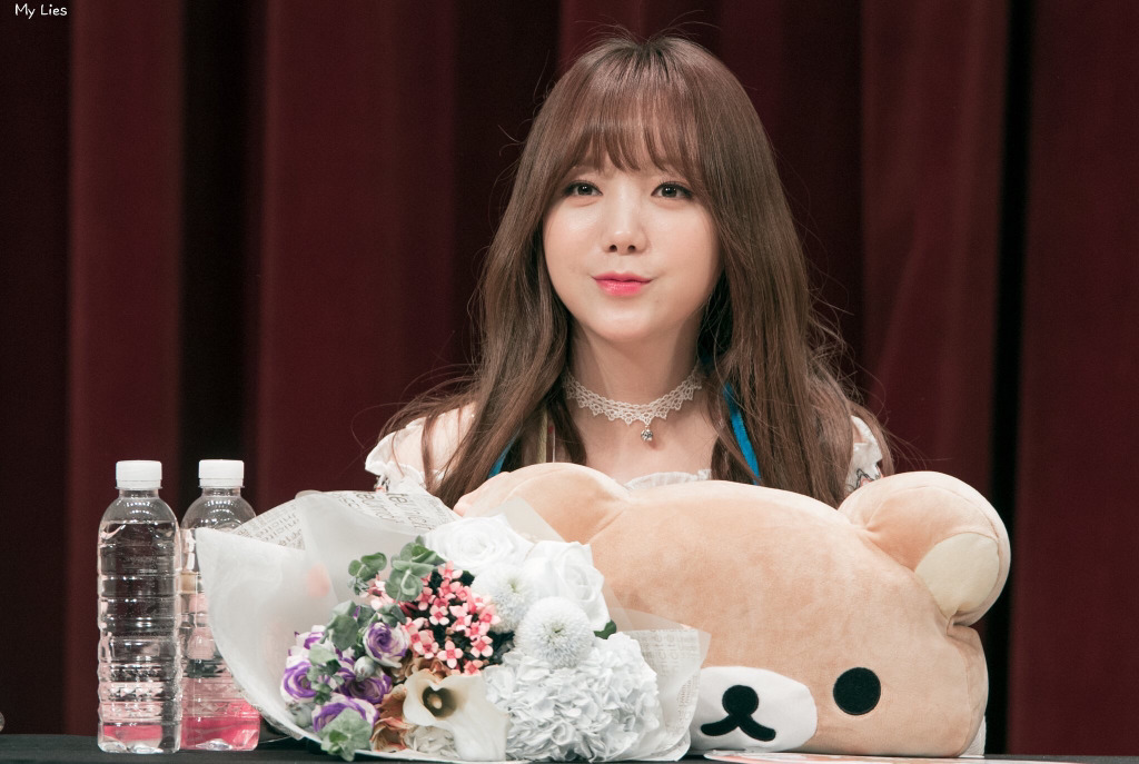 [러블리즈] 일 하다가 꽤나 더워져서 케이 | 인스티즈