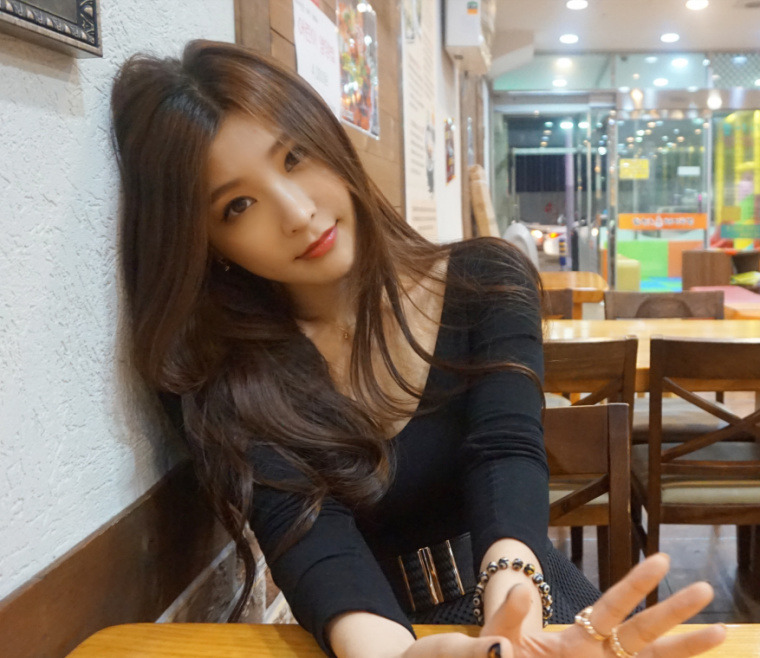 헤어진 지 한달 되는 여사친이 쉬었다 가자고 한다. 당신의 선택은? | 인스티즈