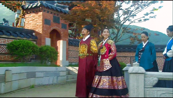 동이 한효주 박하선 이소연 한복 2 .gif | 인스티즈