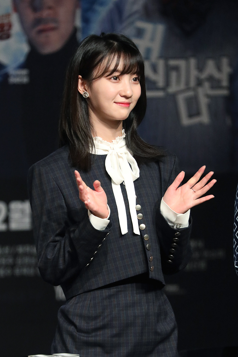 웹드라마 귀신과 산다 제작발표회 오마이걸 비니 | 인스티즈