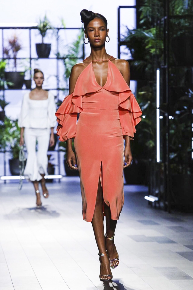 2018 S/S Cushnie et Ochs 컬렉션 | 인스티즈
