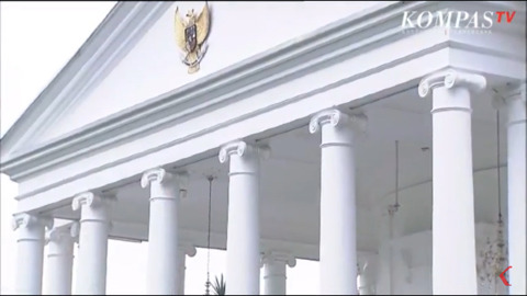 인도네시아 대통령궁 테라스에서 환담 나누는 문재인 대통령.jpg | 인스티즈