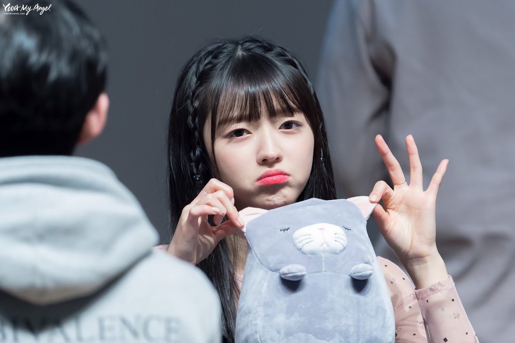 팬때문에 눈물 흘린 오마이걸 유아.jpg | 인스티즈