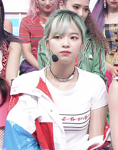 리즈 갱신중인 트와이스 정연 .gif | 인스티즈