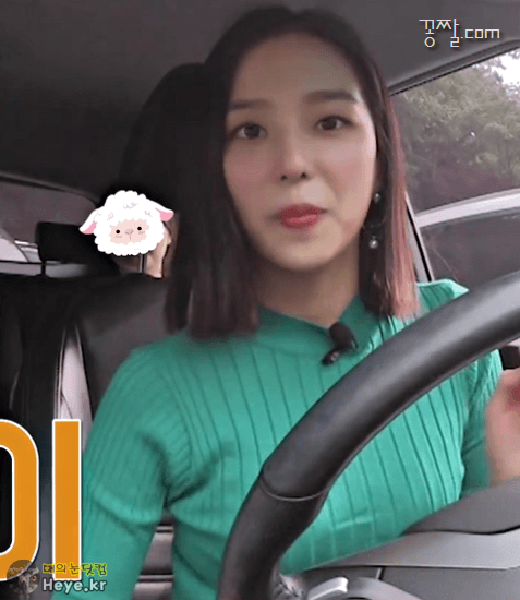 운전하는 CLC 예은.gif | 인스티즈