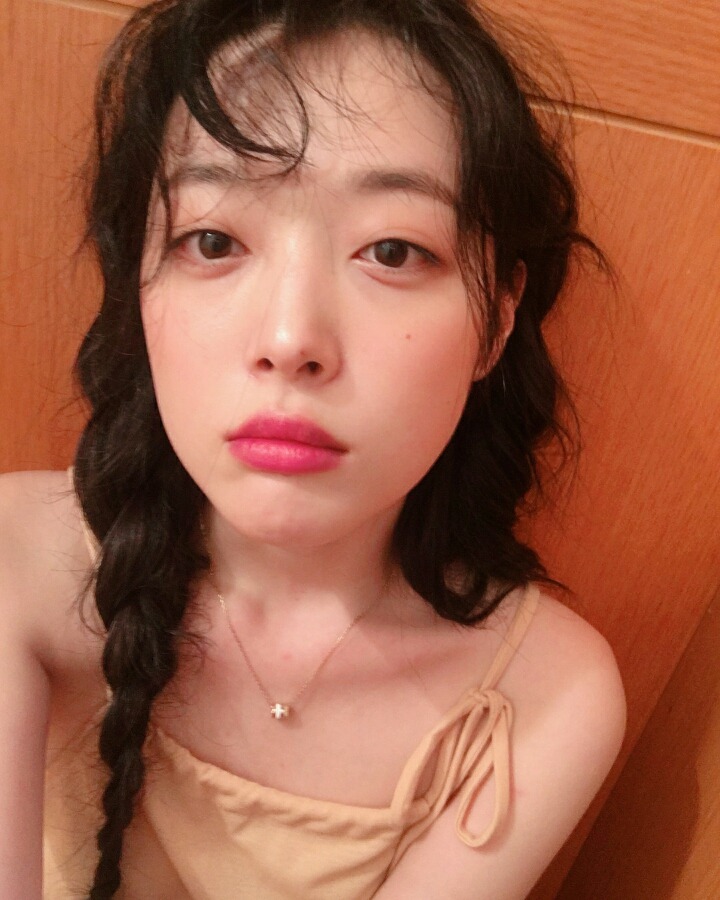 오늘자 설리 인스타 | 인스티즈