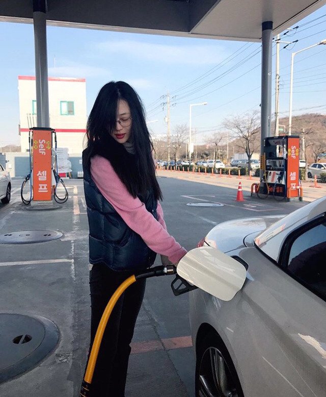 여자아이돌들이 타고 다니는 차.jpg | 인스티즈