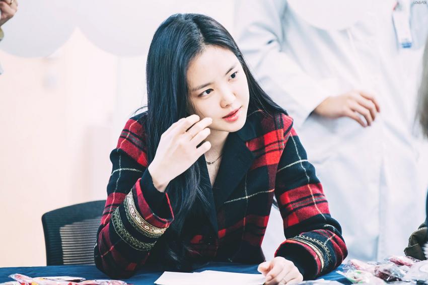 [에이핑크] 오늘자 청순 손나은.jpg | 인스티즈