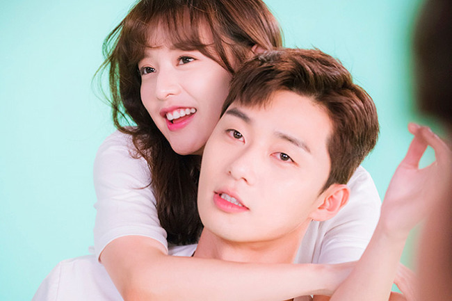 김지원 인생 드라마는 무엇? (태양의 후예 vs 쌈 마이웨이) | 인스티즈