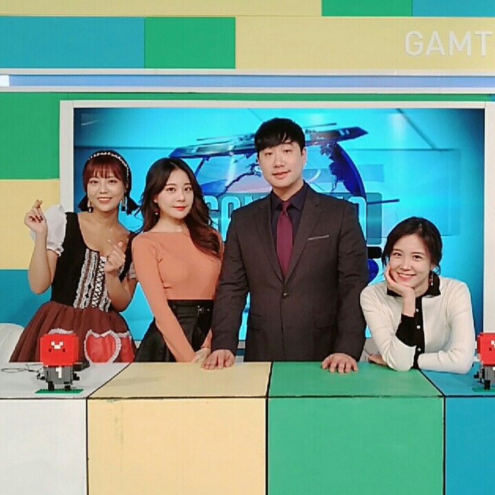사랑스러운 눈길로 쳐다보는 장예원 | 인스티즈