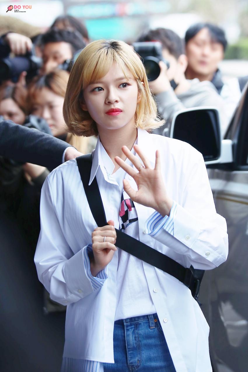 180401 안녕하세요 출근 정연이~ | 인스티즈