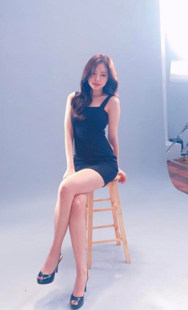 원피스 입은 손나은.jpgif | 인스티즈