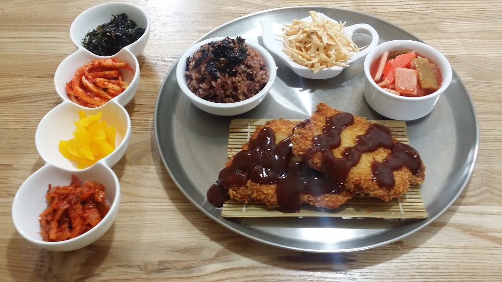 5년차 마느님이 기분 좋을 때 해주시는 상차림 | 인스티즈