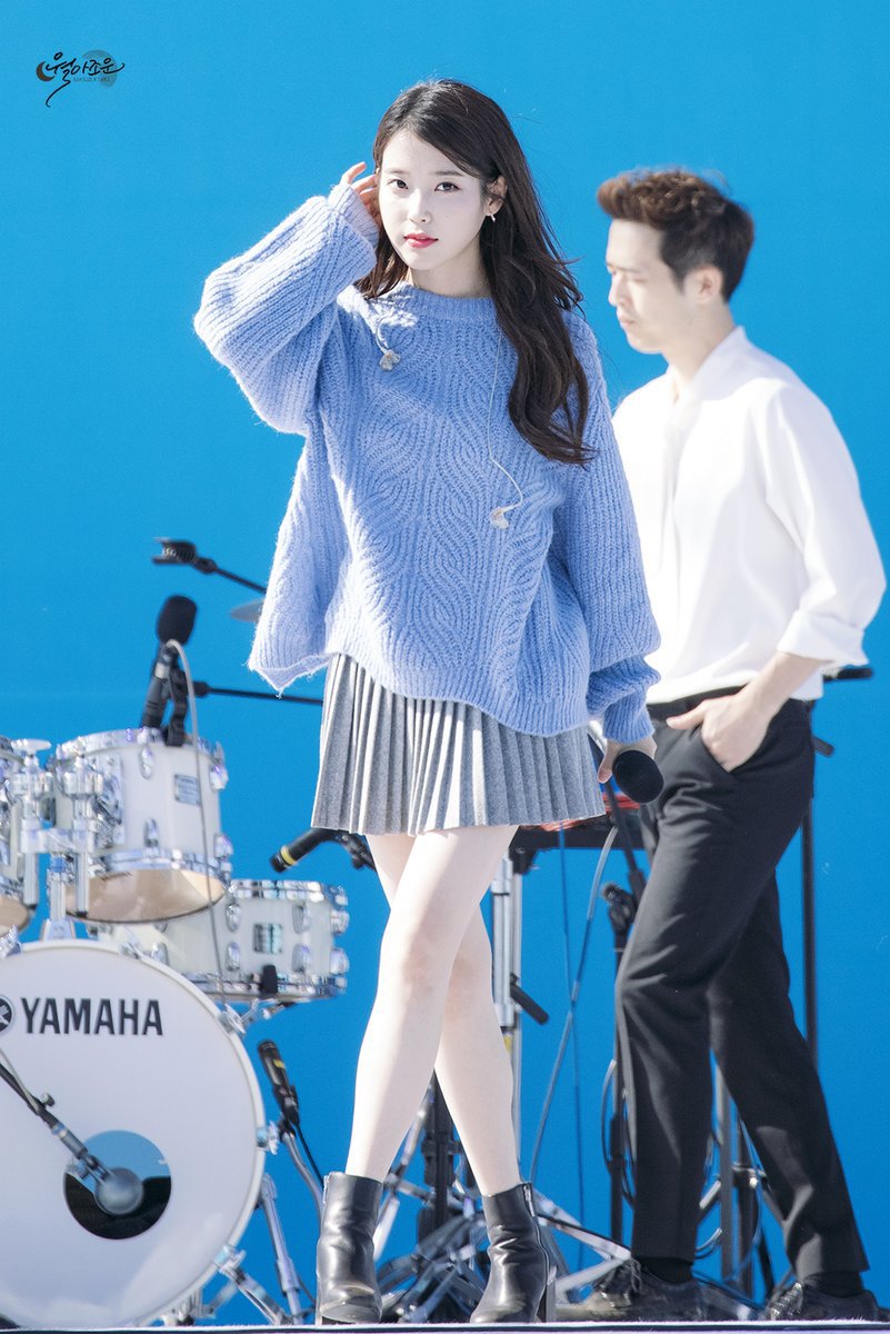 오늘 미모 레전드 찍은 아이유.jpgif | 인스티즈
