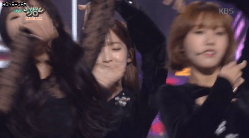 2.2 뮤뱅 오마이걸 - 비밀정원 아린.gif | 인스티즈