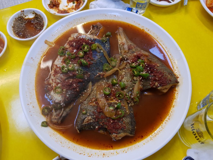 자갈치회센타 이미지